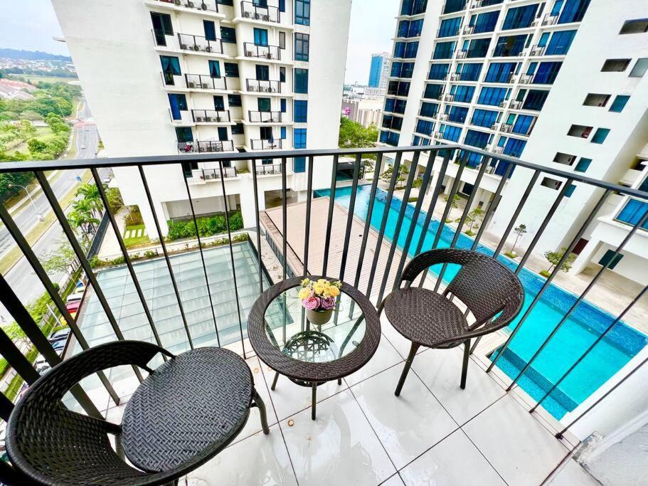 T2 1-10pax 2room Balcony Trefoil Setia Alam Tv Wi-fi Shah Alam
